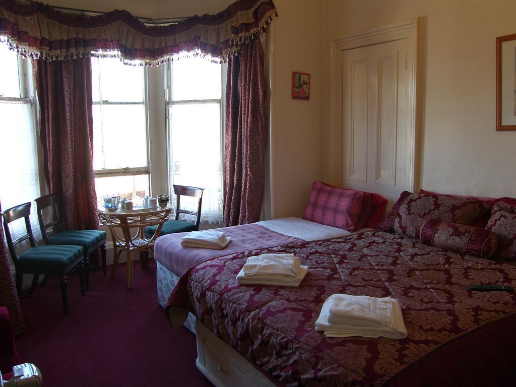 Regis Guest House Эдинбург Номер фото