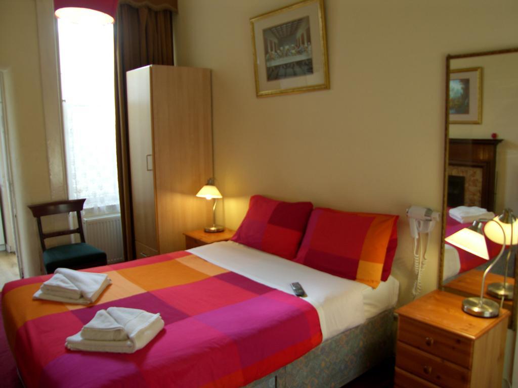 Regis Guest House Эдинбург Номер фото