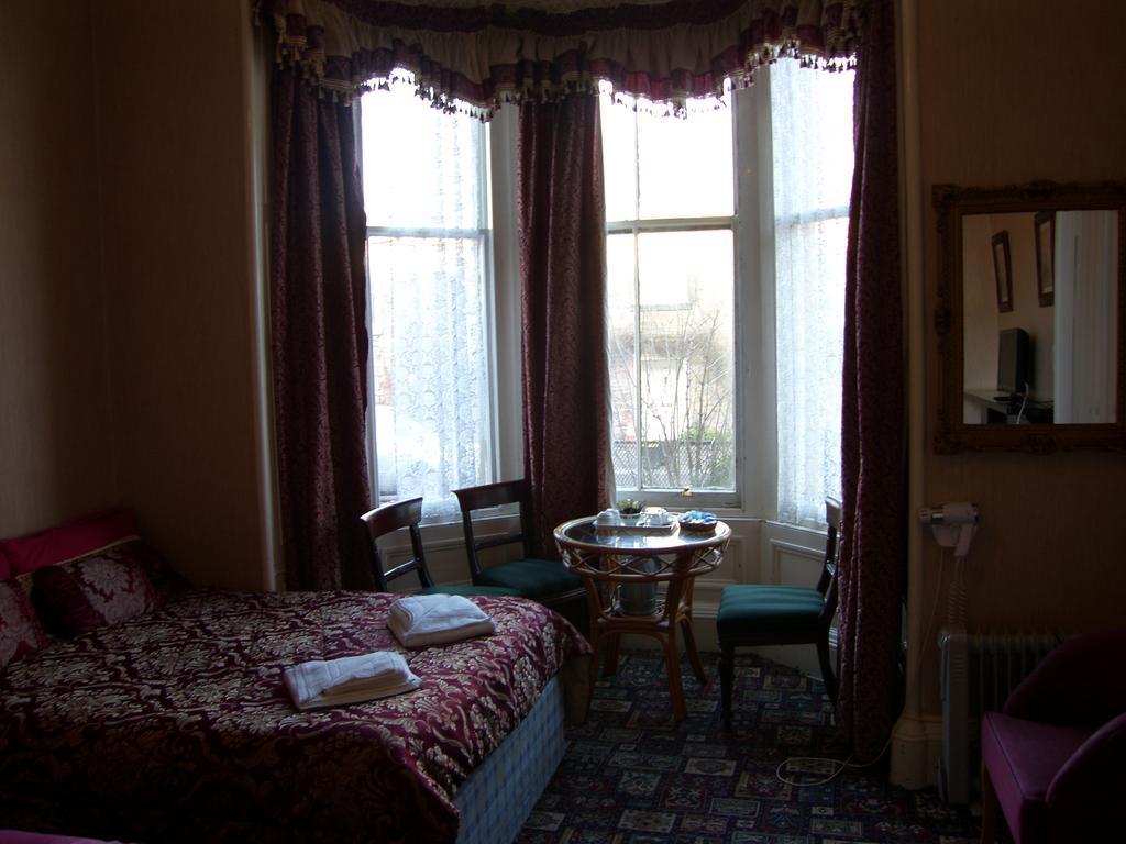Regis Guest House Эдинбург Номер фото