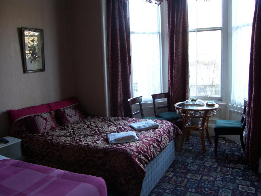 Regis Guest House Эдинбург Экстерьер фото